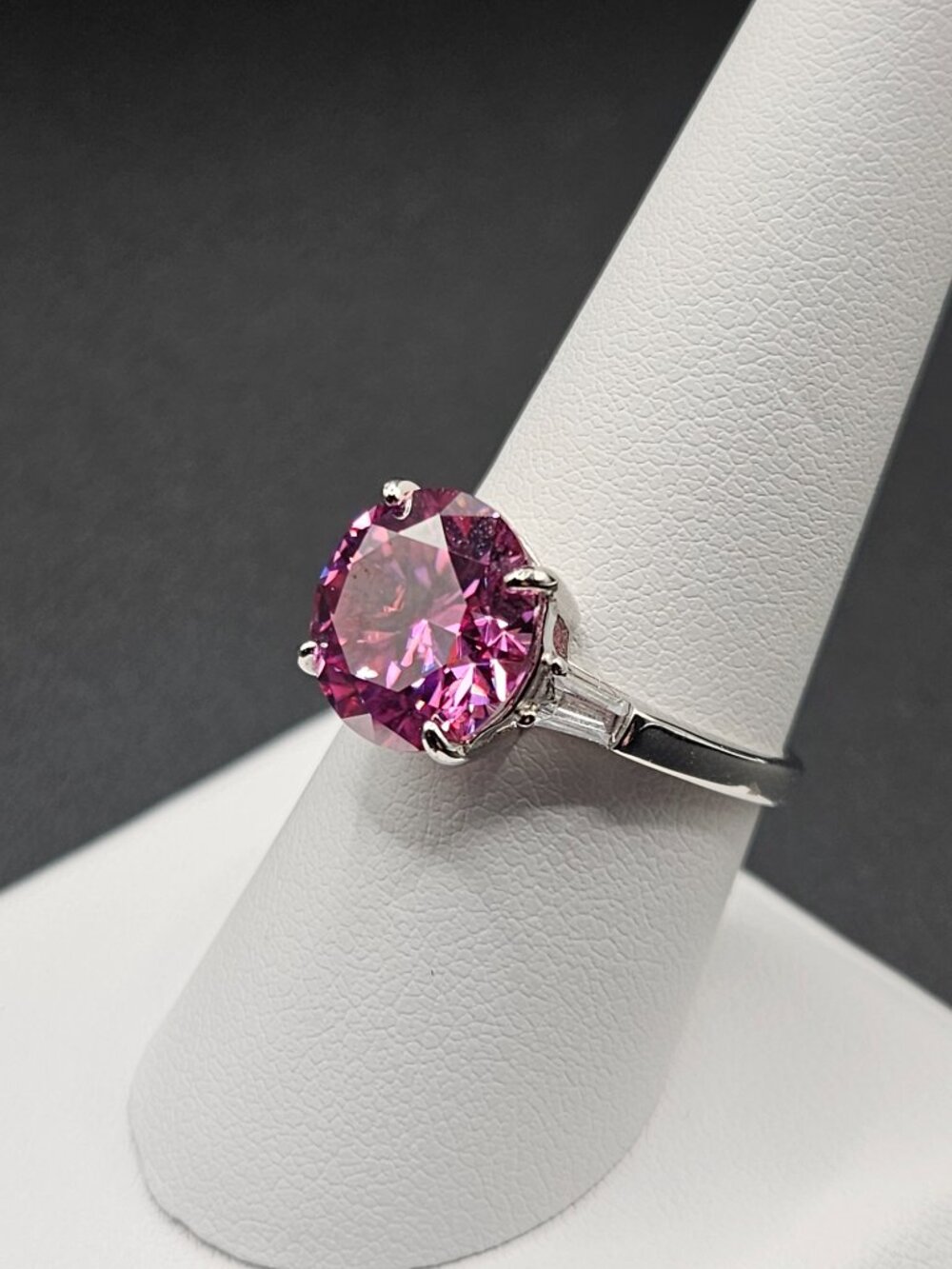 925 STERLING SILVER MOISSANITE 5CTW PINK SOLITAIRE RING SIZE 8 - Picture 4 of 6